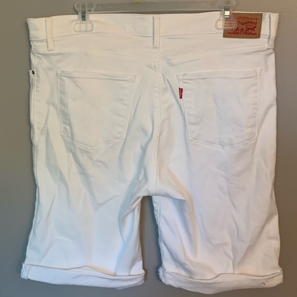 Levi denim shorts - Picture 2 of 3